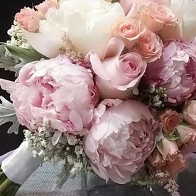 Flores Gares bouquet de peonias rosas ramificadas